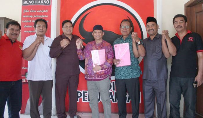 Ruspandi dan Agus Mualif Ambil Formulir Pendaftaran Cabup dan Cawabup Gresik di PDIP