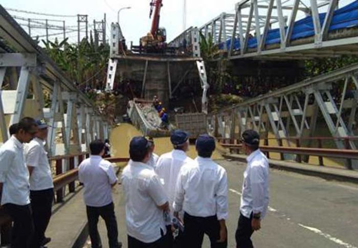 Perbaikan Jembatan Babat-Widang Ditarget Selesai H-10 Lebaran Perbaikan Jembatan Babat-Widang Ditarget Selesai H-10 Lebaran