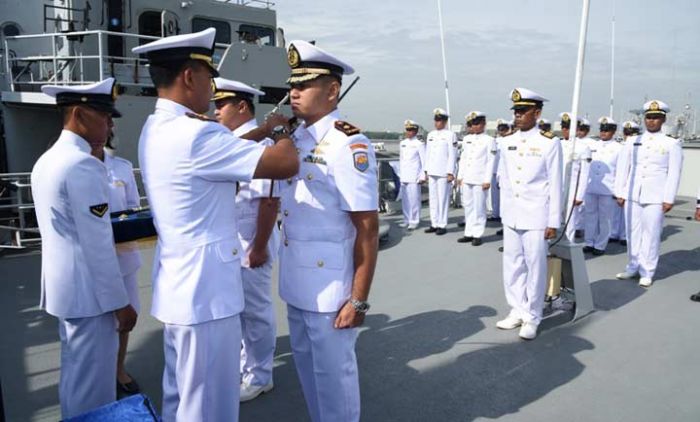 Tampuk Komando Berganti, Mayor Laut (P) Farid Ardiyansyah Jabat Komandan KRI Karang Pilang-981