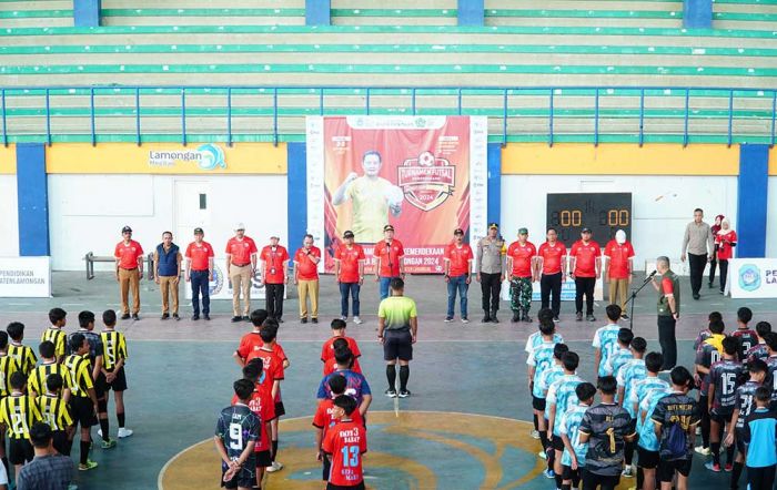 32 Tim Futsal Tingkat SMP/MTs di Lamongan Berebut Piala Bupati 32 Tim Futsal Tingkat SMP/MTs di Lamongan Berebut Piala Bupati