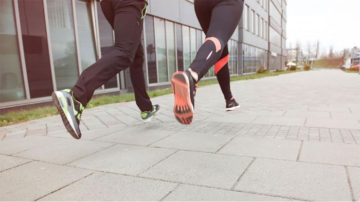 Rekomendasi Sepatu Olahraga Lari untuk Wanita Terbaik dan Tahan Lama Rekomendasi Sepatu Olahraga Lari untuk Wanita Terbaik dan Tahan Lama