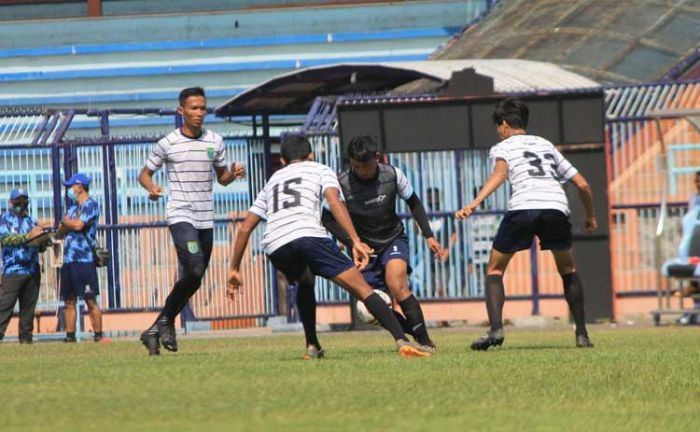 Persela Menang 3-1 di Uji Coba Lawan PSHW Babat, Nil Maizar Tak Puas Dengan Passing dan Finishing