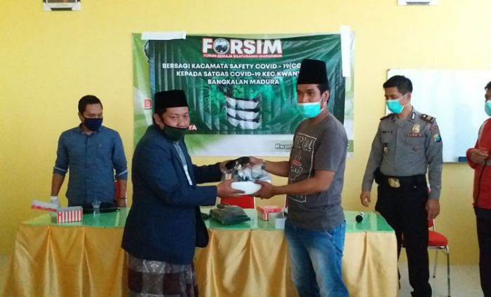 Forsim - H. M. Imron Thohir Berikan Bantuan APD Kacamata Safety kepada Puskesmas Kwanyar Forsim - H. M. Imron Thohir Berikan Bantuan APD Kacamata Safety kepada Puskesmas Kwanyar