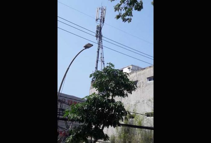 Terkait Maraknya Menara Seluler Bodong di Gresik, Pengusaha Ngaku Dipersulit Urus IMB Terkait Maraknya Menara Seluler Bodong di Gresik, Pengusaha Ngaku Dipersulit Urus IMB