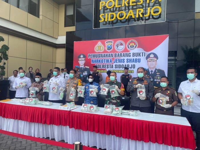Satresnarkoba Polresta Sidoarjo Musnahkan 30 Kg Sabu Senilai Rp30 M dari Pengungkapan Kasus Juli Satresnarkoba Polresta Sidoarjo Musnahkan 30 Kg Sabu Senilai Rp30 M dari Pengungkapan Kasus Juli