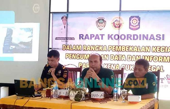 Antisipasi Peredaran Rokok Ilegal, Satpol PP Madiun Latih Linmas Se-Kecamatan Mejayan Antisipasi Peredaran Rokok Ilegal, Satpol PP Madiun Latih Linmas Se-Kecamatan Mejayan