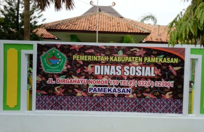 Pemkab Pamekasan Hanya Anggarkan Rp 300 Juta per Tahun untuk Anak Yatim Pemkab Pamekasan Hanya Anggarkan Rp 300 Juta per Tahun untuk Anak Yatim