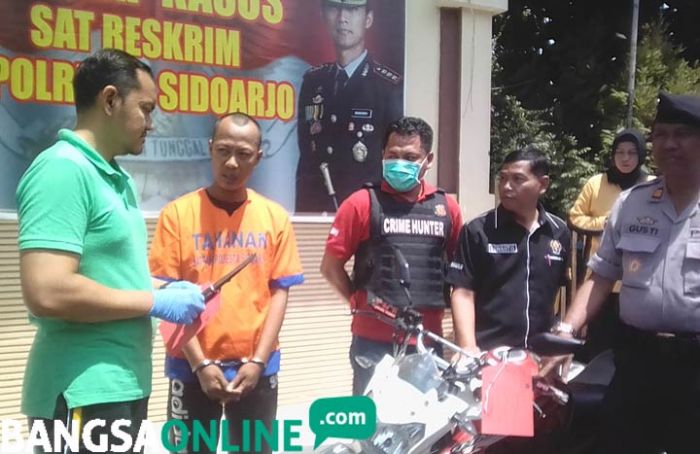 Lengkap Sudah, Adik Kakak Pelaku Pembunuhan Sopir Taksi di Sedati Sidoarjo Ditangkap Lengkap Sudah, Adik Kakak Pelaku Pembunuhan Sopir Taksi di Sedati Sidoarjo Ditangkap