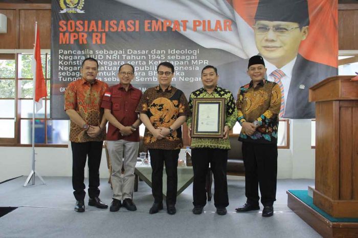 Logo GKJW Kota Malang Resmi Terdaftar di Direktorat Jenderal Kekayaan Intelektual Logo GKJW Kota Malang Resmi Terdaftar di Direktorat Jenderal Kekayaan Intelektual
