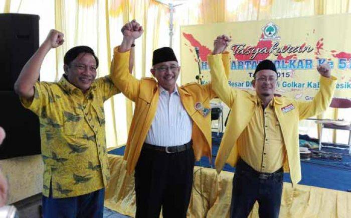 Cabup Gresik Sambari dan Nurhamim Kompak di Peringatan HUT Golkar Cabup Gresik Sambari dan Nurhamim Kompak di Peringatan HUT Golkar
