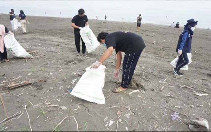 Peringati HPSN 2022, KFC Indonesia Gelar Bersih-Bersih Pantai dan Laut di 10 Provinsi Peringati HPSN 2022, KFC Indonesia Gelar Bersih-Bersih Pantai dan Laut di 10 Provinsi