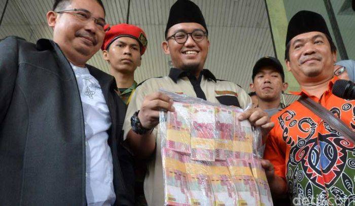 Kasus Kematian Siyono: Koalisi Serahkan Uang Rp 100 Juta, Desak KPK Turun Tangan Kasus Kematian Siyono: Koalisi Serahkan Uang Rp 100 Juta, Desak KPK Turun Tangan