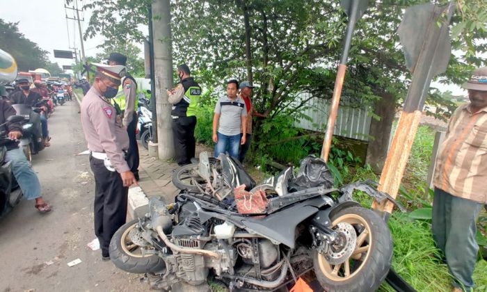 Terobos Palang Pintu KA, Warga Jombang Tewas Disambar Kereta Api Logawa di Tropodo Terobos Palang Pintu KA, Warga Jombang Tewas Disambar Kereta Api Logawa di Tropodo