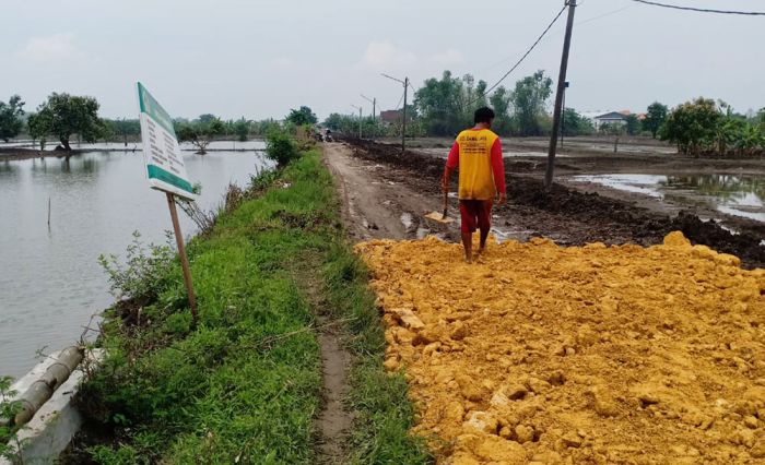 Jalan Desa Cermenlerek yang Rusak Pasca Diterjang Banjir, Selesai Diperbaiki Jalan Desa Cermenlerek yang Rusak Pasca Diterjang Banjir, Selesai Diperbaiki