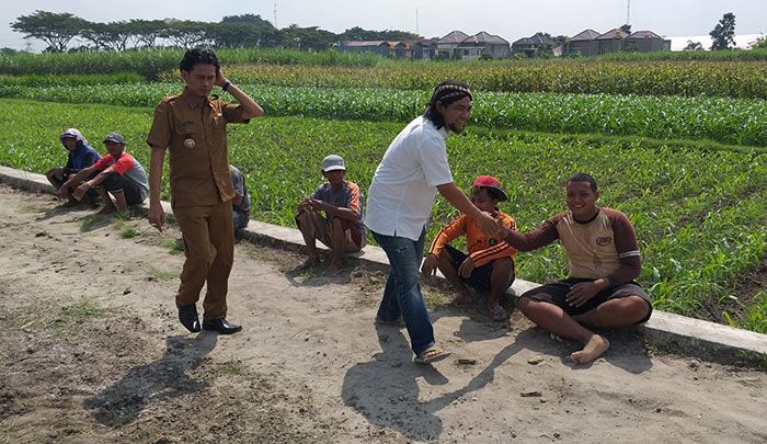 Anggota DPRD Kabupaten Kediri ini Realisasikan Pokir di Desa Sumberejo Anggota DPRD Kabupaten Kediri ini Realisasikan Pokir di Desa Sumberejo