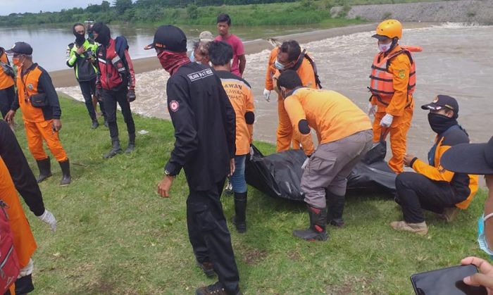 Mayat Warga Tulungagung Ditemukan Tersangkut di Sungai Brantas Jombang Mayat Warga Tulungagung Ditemukan Tersangkut di Sungai Brantas Jombang