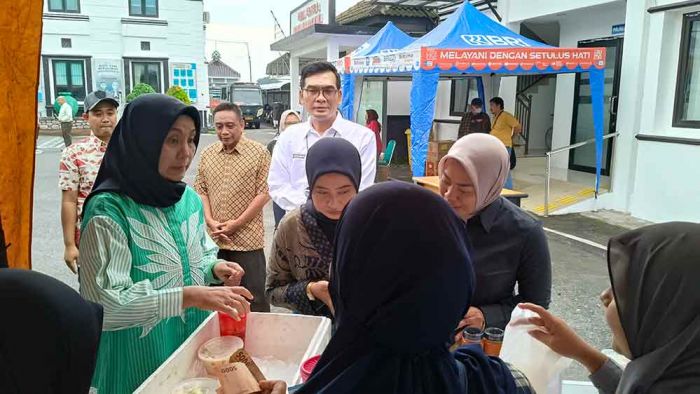 Kejari Kabupaten Kediri Gandeng BRI Cabang Pare Gelar Pasar Murah