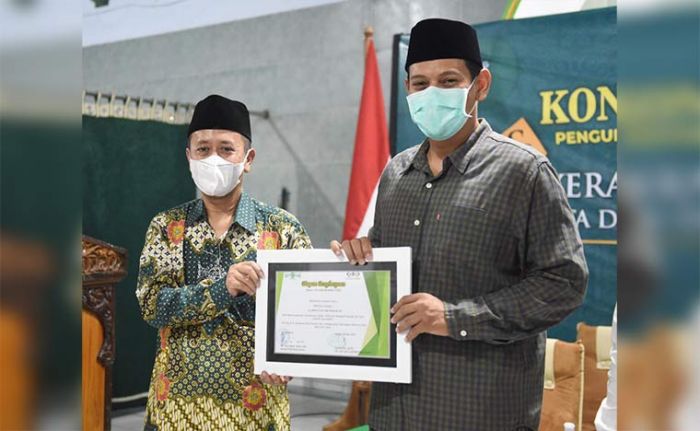 Wali Kota Kediri Salurkan Zakat Melalui NU Care-LAZISNU Wali Kota Kediri Salurkan Zakat Melalui NU Care-LAZISNU
