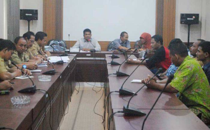 Nota Kesepakatan Diingkari, Puluhan Petani Desak Dewan Bantu Permasalahan Irigasi Nota Kesepakatan Diingkari, Puluhan Petani Desak Dewan Bantu Permasalahan Irigasi