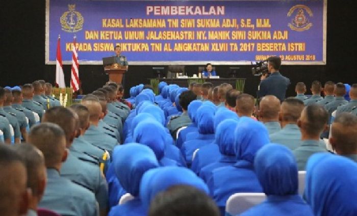 Kaskoarmada II Hadiri Pembekalan Kasal pada Siswa Diktukpa TNI AL Kaskoarmada II Hadiri Pembekalan Kasal pada Siswa Diktukpa TNI AL
