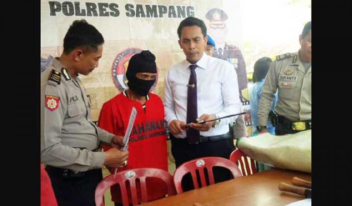 Polisi Gagalkan Pengiriman Puluhan Celurit ke Jakarta