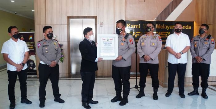 Giatkan Vaksinasi Covid-19, Polresta Sidoarjo Raih Presisi Award dari Lemkapi