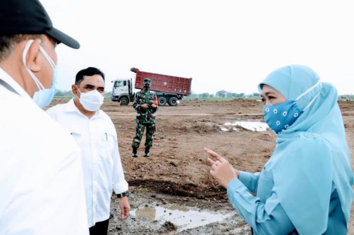 Dirikan Kawasan Industri Halal, Gubernur Khofifah: IKM-UKM Jatim Bisa Jadi Pemain Global Dirikan Kawasan Industri Halal, Gubernur Khofifah: IKM-UKM Jatim Bisa Jadi Pemain Global