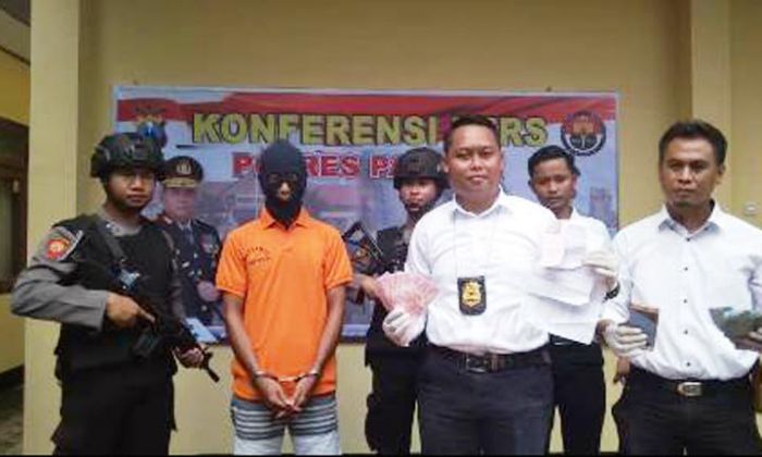 Polres Pacitan Gulung Pelaku Judi Online Polres Pacitan Gulung Pelaku Judi Online
