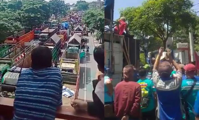Bikin Macet Frontage A. Yani, Ratusan Sopir Truk Demo Kantor Dishub Tolak Penerapan Zero ODOL Bikin Macet Frontage A. Yani, Ratusan Sopir Truk Demo Kantor Dishub Tolak Penerapan Zero ODOL