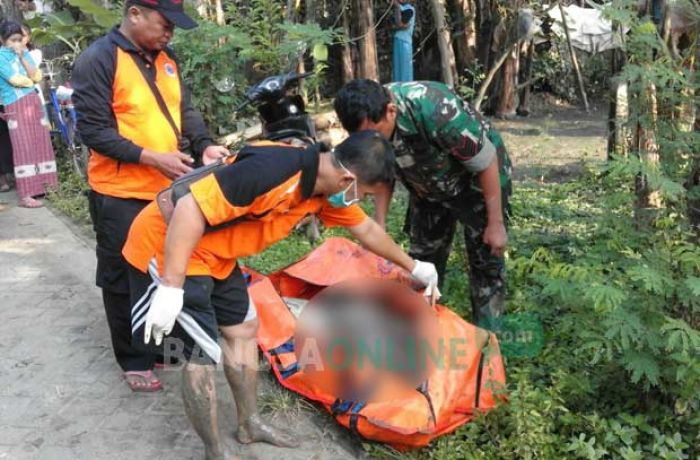 Mayat Pemuda Tanpa Identitas Ditemukan Mengapung di Bengawan Solo Mayat Pemuda Tanpa Identitas Ditemukan Mengapung di Bengawan Solo