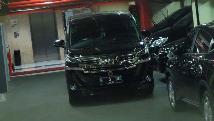 KPK Tangkap Tangan Anggota Dewan Berinisial DWP KPK Tangkap Tangan Anggota Dewan Berinisial DWP