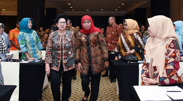 Gubernur Khofifah Minta Layanan Kesehatan Disinergikan Gubernur Khofifah Minta Layanan Kesehatan Disinergikan