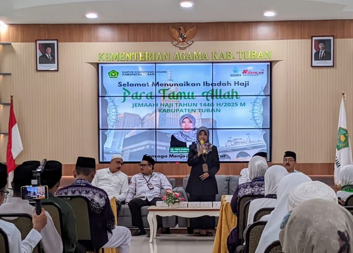 Kemenag Tuban Berangkatkan Lebih Dulu 10 Jemaah Haji Cadangan, Umi: Gabung dengan Kloter 66 Kemenag Tuban Berangkatkan Lebih Dulu 10 Jemaah Haji Cadangan, Umi: Gabung dengan Kloter 66
