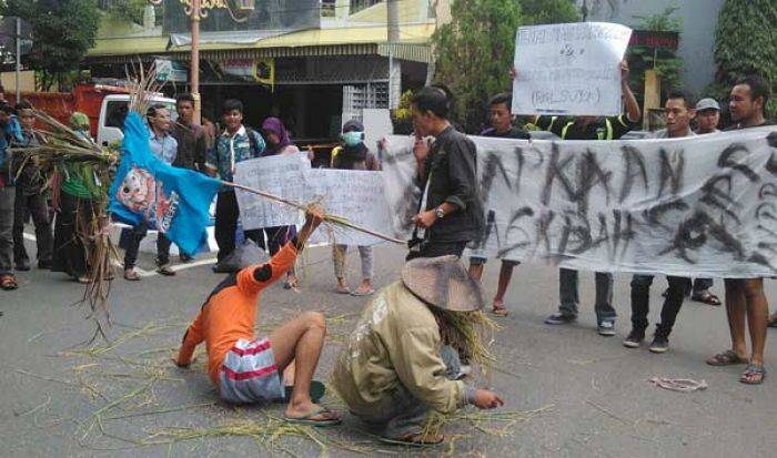 Unjuk Rasa, PMII Bojonegoro Minta Pemkab Patuhi Inpres Nomor 05 Tahun 2015