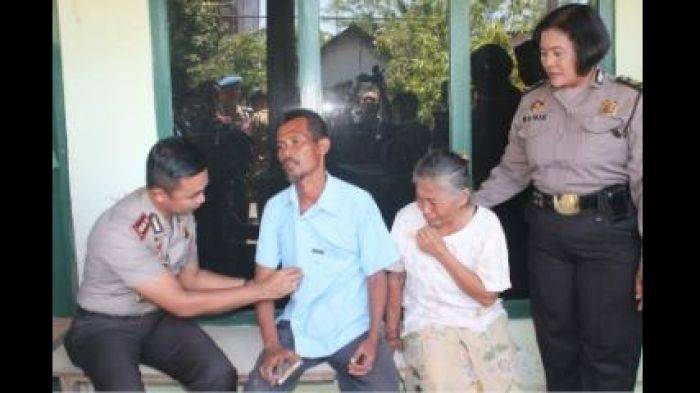 Kapolres Nganjuk Sambangi Nenek Sumartin dan Purnawirawan Polisi Terbelakang Mental