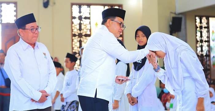 Capaian IKS Jatim 2023 Naik, Pj Gubernur Jatim: Didukung 2 Manifestasi Kesalehan Sosial Capaian IKS Jatim 2023 Naik, Pj Gubernur Jatim: Didukung 2 Manifestasi Kesalehan Sosial
