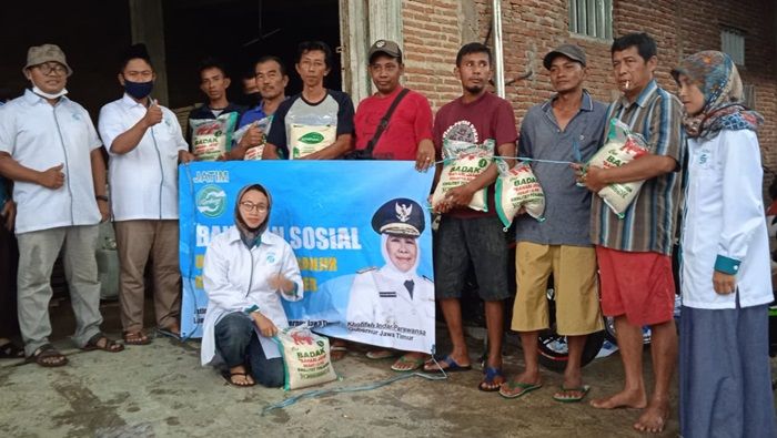 Jatim Berbagi, Loyalis Khofifah yang Bermetamorfosis ke Kegiatan Sosial Jatim Berbagi, Loyalis Khofifah yang Bermetamorfosis ke Kegiatan Sosial