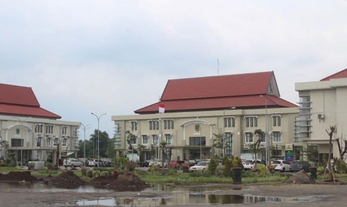 Pemkab Pasuruan Batal Hijaukan Komplek Perkantoran Raci Pemkab Pasuruan Batal Hijaukan Komplek Perkantoran Raci
