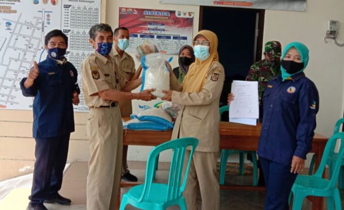 Pandemi Belum Usai, Pemkot Kediri Terus Salurkan Bantuan Sembako untuk Warga Isoman Covid-19 Pandemi Belum Usai, Pemkot Kediri Terus Salurkan Bantuan Sembako untuk Warga Isoman Covid-19