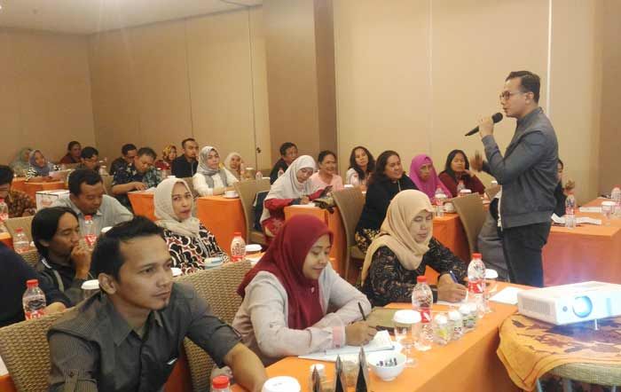 Dampingi UKM agar Sukses Mengekspor Produknya, Ini yang Dilakukan Dinkop dan UM Kota Malang Dampingi UKM agar Sukses Mengekspor Produknya, Ini yang Dilakukan Dinkop dan UM Kota Malang