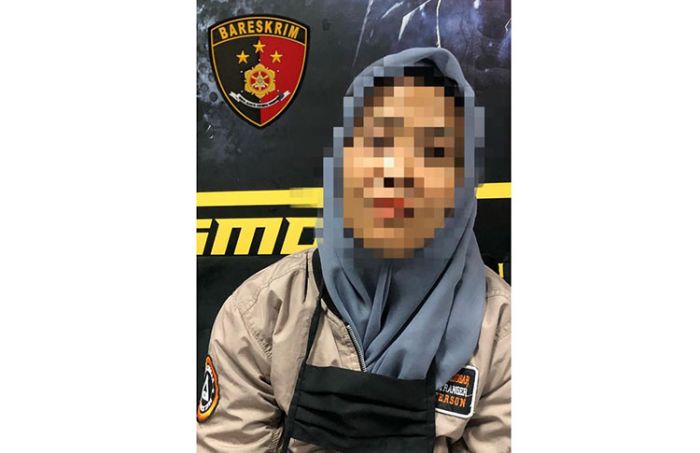 Sakit Hati Lantaran Diminta Daftar Cerai ke Pengadilan, Istri Sah Bakar Rumah Istri Siri Sakit Hati Lantaran Diminta Daftar Cerai ke Pengadilan, Istri Sah Bakar Rumah Istri Siri
