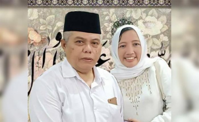 Kiai Lim Restui Istrinya Dipinang Sebagai N1 atau N2 pada Pilkada Pasuruan 2024 Mendatang Kiai Lim Restui Istrinya Dipinang Sebagai N1 atau N2 pada Pilkada Pasuruan 2024 Mendatang
