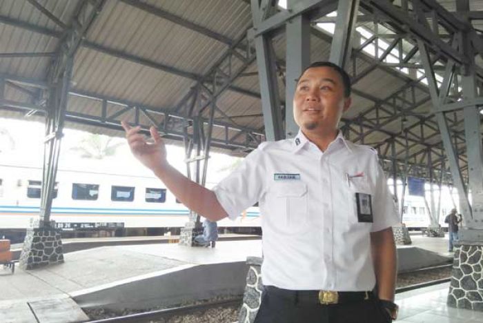 Tiket Kereta Api Tambahan Arus Balik Rute Blitar-Jakarta Ludes Terjual Tiket Kereta Api Tambahan Arus Balik Rute Blitar-Jakarta Ludes Terjual