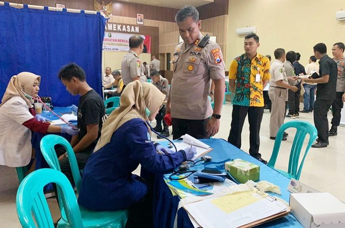 Deteksi Dini Covid-19, Biddokkes Polda Jatim Gelar Rikkes di Polres Pamekasan