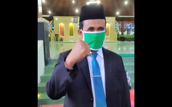 Kabar Gembira bagi Para Penjaga Sekolah, Pemkab Pamekasan Akan Berikan Gaji Bulanan Kabar Gembira bagi Para Penjaga Sekolah, Pemkab Pamekasan Akan Berikan Gaji Bulanan