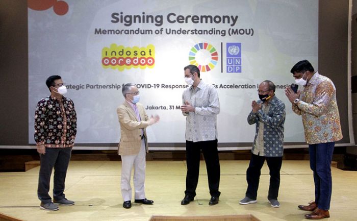 Teken MoU, UNDP dan Indosat Kerja Sama Percepat Pemulihan Pandemi Teken MoU, UNDP dan Indosat Kerja Sama Percepat Pemulihan Pandemi