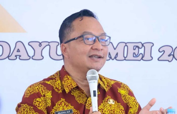100 Hari Kerja, Plt Bupati Gresik Sebut Telah Perbaiki 16 Km Jalan Rusak