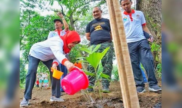 Bupati Kediri Dorong Gerakan Tanam Pohon Terus Digalakkan Bupati Kediri Dorong Gerakan Tanam Pohon Terus Digalakkan