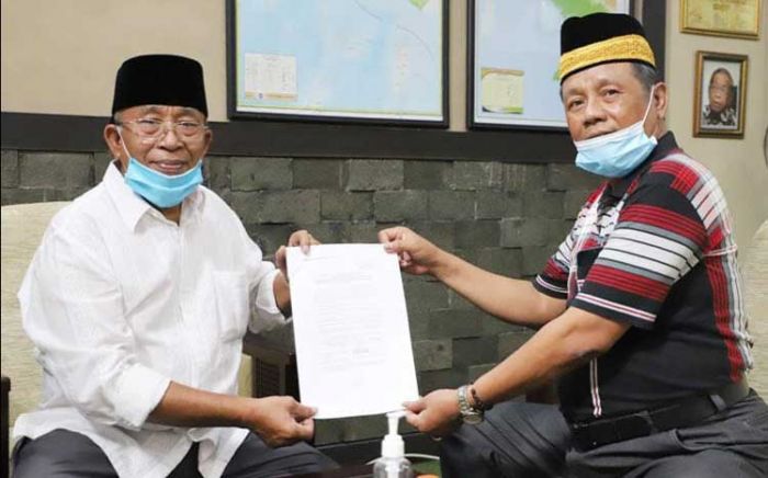 Berkas Pencalonan Lengkap, Kelana Aprilianto-Dwi Astutik Tunggu Penetapan KPU Sidoarjo Berkas Pencalonan Lengkap, Kelana Aprilianto-Dwi Astutik Tunggu Penetapan KPU Sidoarjo
