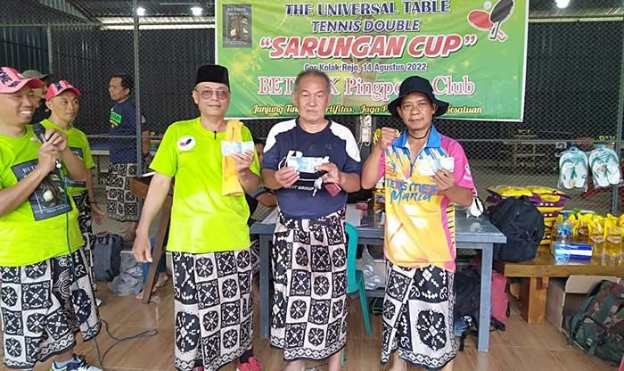 Sinyo Supit Hadiri Turnamen Tenis Meja Antarklub di GOR Kolakrejo Kediri Sinyo Supit Hadiri Turnamen Tenis Meja Antarklub di GOR Kolakrejo Kediri